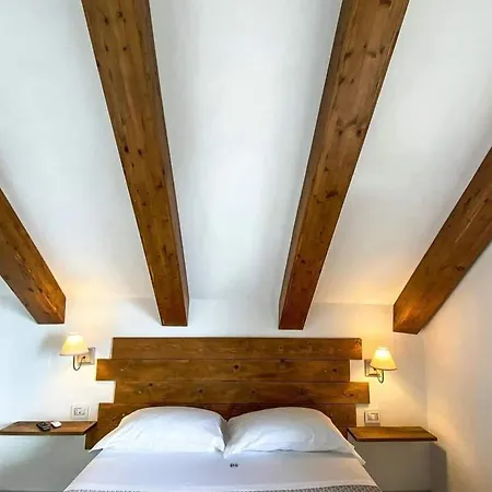 Couette-café Uliveto Del Mare 5*